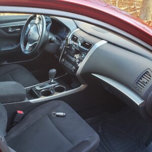 Base Interior Detail – 3 Row SUV, Minivan and Trucks